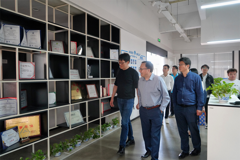 國際無機(jī)膜領(lǐng)域知名學(xué)者Jerry Lin教授蒞臨匯甬指導(dǎo)交流